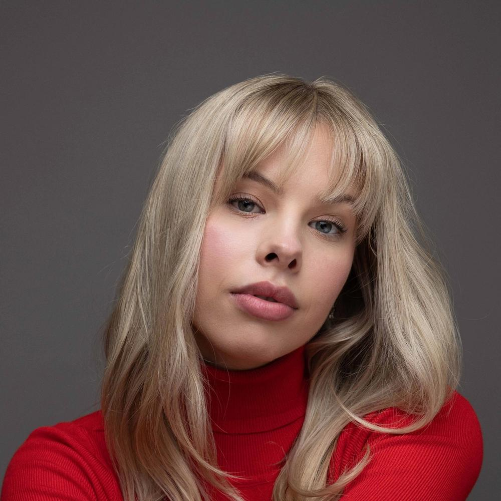 Lara Wilson headshot